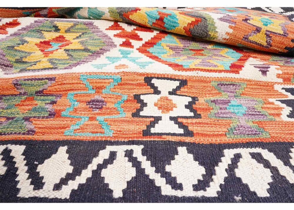 Hand-woven from 100% Wool Kilim Design 6 x 8 Outdoor Rug