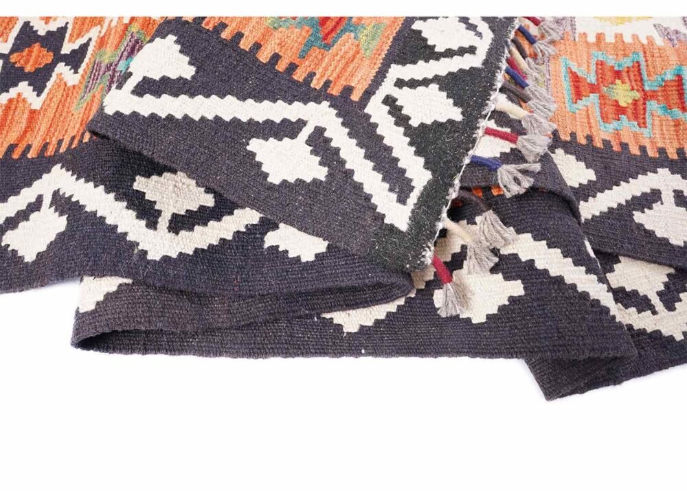 Hand-woven from 100% Wool Kilim Design 6 x 8 Outdoor Rug