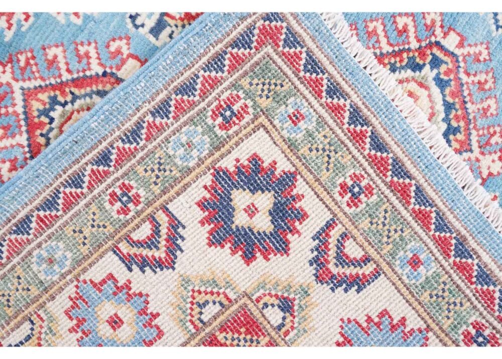 High-Quality Blue and Beige Rug Traditional Sirvan 5.7x3.9 ft Medium - Rugs 1