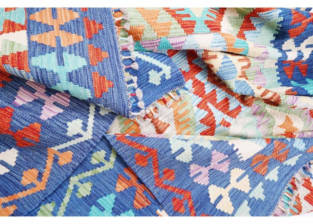 Kilim Rug Geometric Pattern Handwoven Wool Carpet 8x6 ft