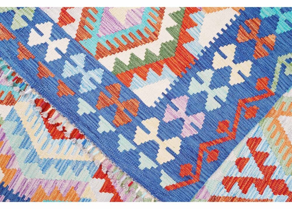 Kilim Rug Geometric Pattern Handwoven Wool Carpet 8x6 ft