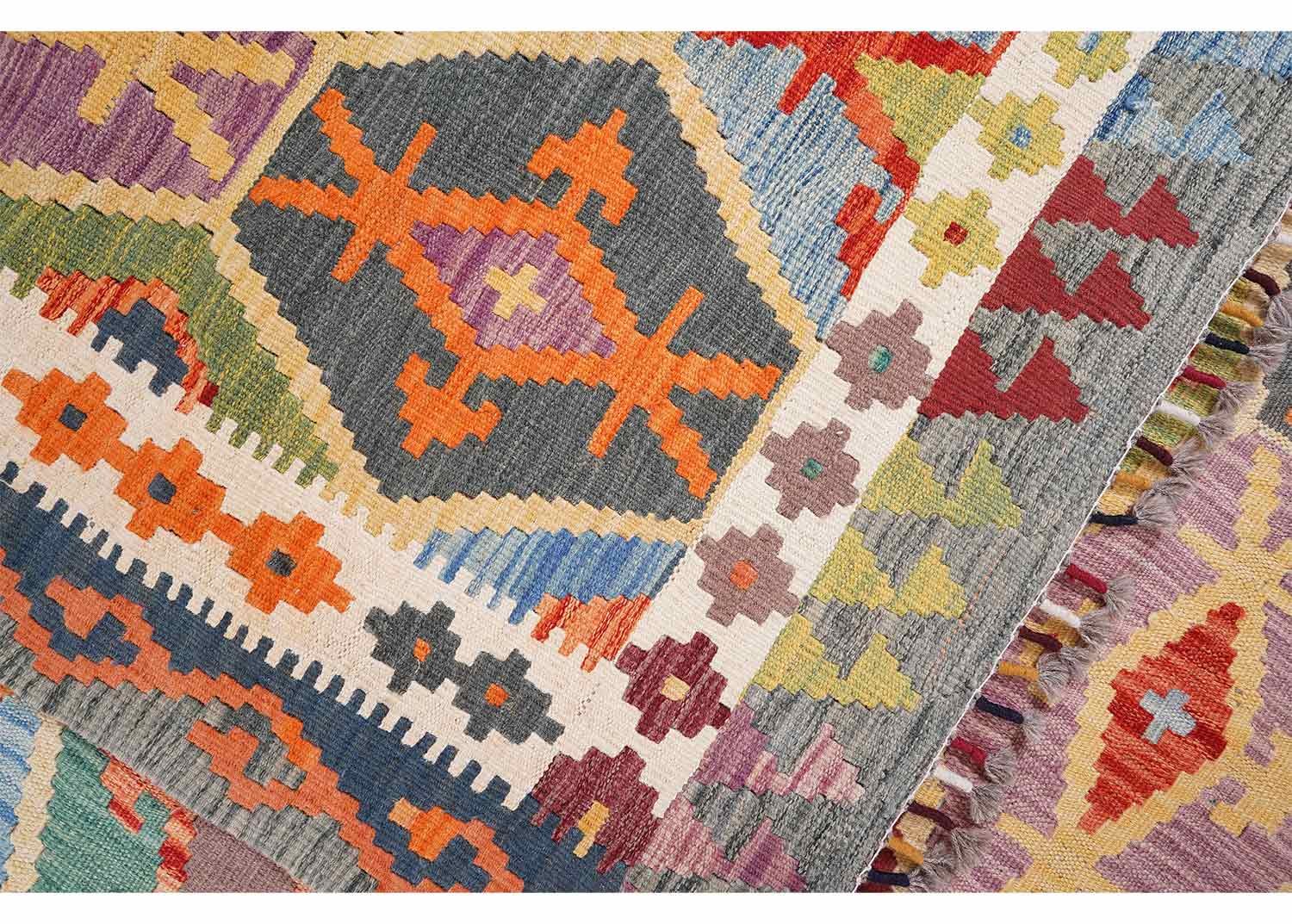 Unique Colorful Wool Rugs Handwoven Kilim 6x5 ft Area Type