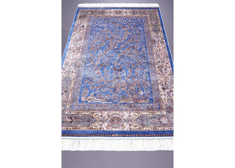 Blue Area Rug 3.9x5.9 ft Silk Medallion - Rugs 1