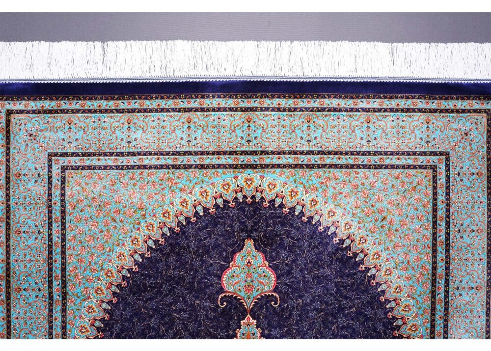 Blue Oriental Rugs Silk Medallion 3.9x5.9 ft - Rugs 1