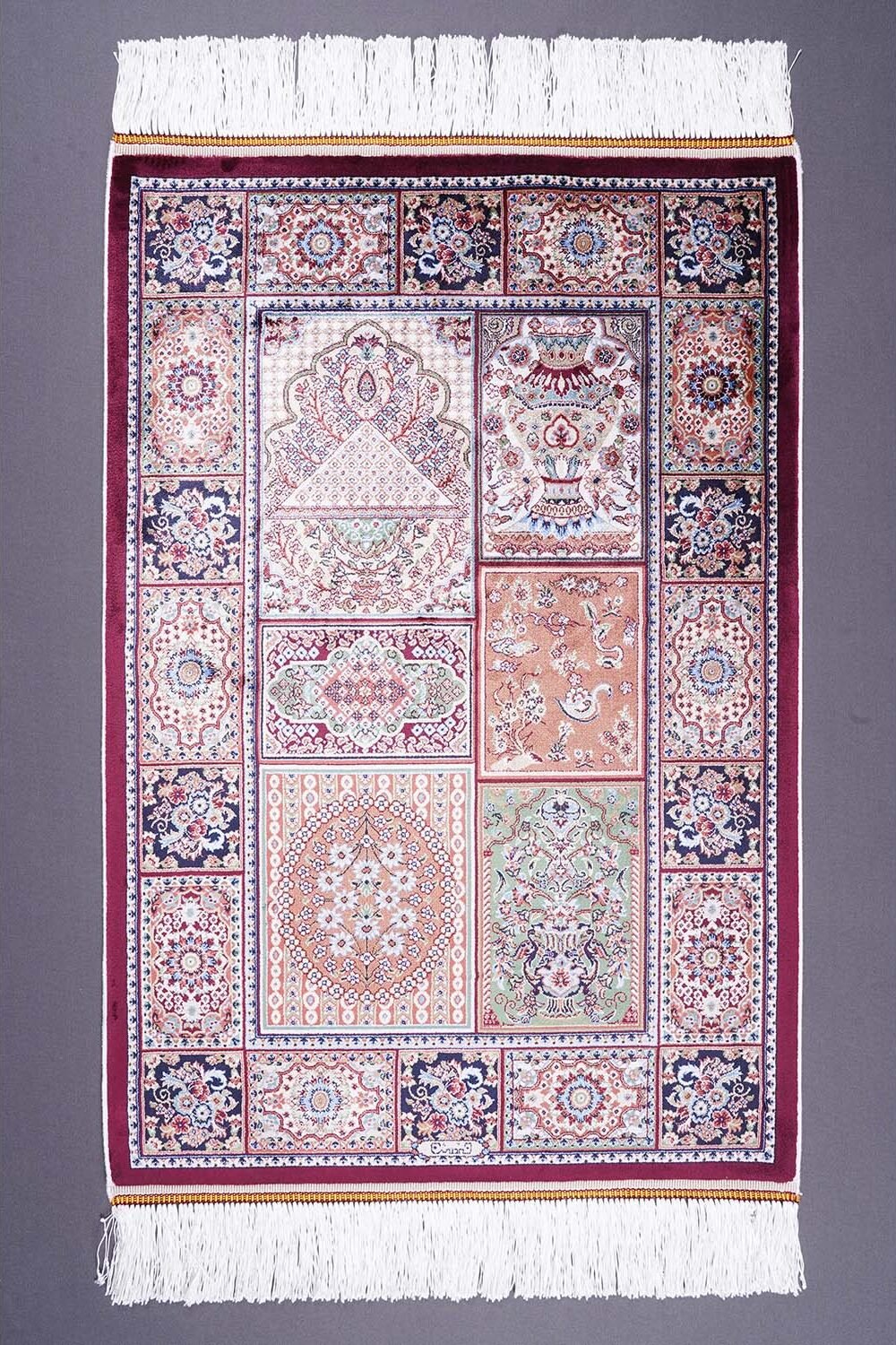 Checkerd Red Orange Rug 2.6x3.9 ft Silk Medallion - Rugs 1