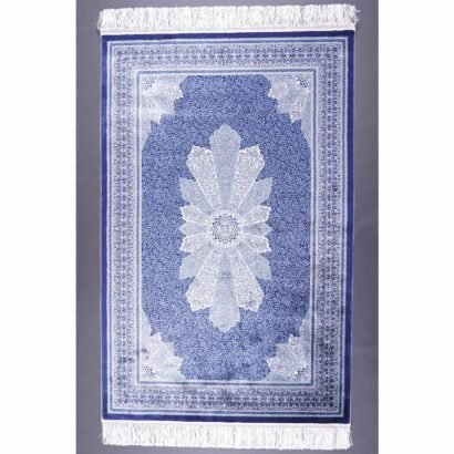 Diomand Medallion Blue and White Area Rug 3.9x5.9 ft Silk - Rugs 1