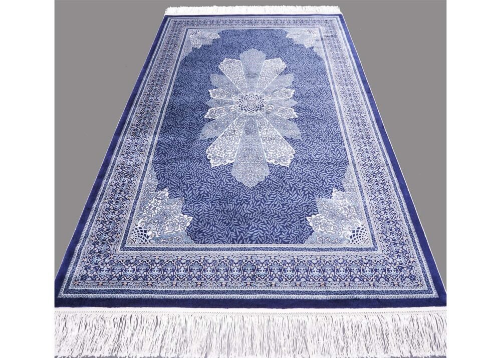 Diomand Medallion Blue and White Area Rug 3.9x5.9 ft Silk - Rugs 1