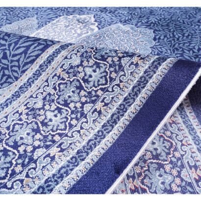Diomand Medallion Blue and White Area Rug 3.9x5.9 ft Silk - Rugs 1