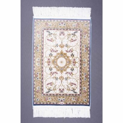 Green and Beige Rug Bamboo-Silk Medallion 1.2x1.8 ft - Rugs 1