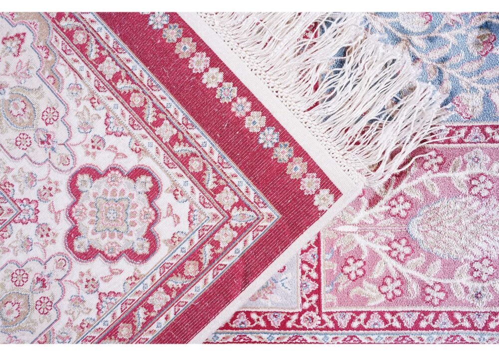 Medallion Silk Red Beige Check Rug 3.9x5.9 ft - Rugs 1