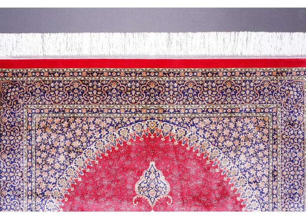 Red Turkish Rug Oriental Silk Medallion 3.9x5.9 ft - Rugs 1