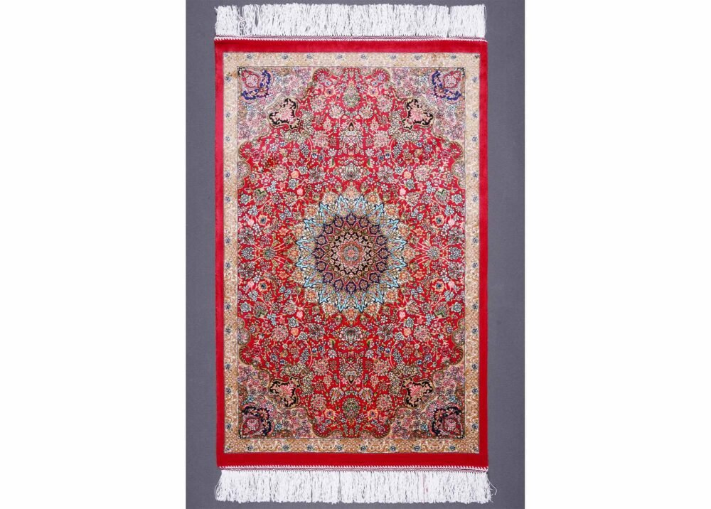 Small Red Throw Rug Silk-Bamboo 1.9x2.9 ft Medallion - Rugs 1