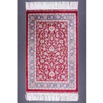 Small Silk Rugs for Sale Red Silk Medallion 2.6x4.1 ft - Rugs 1