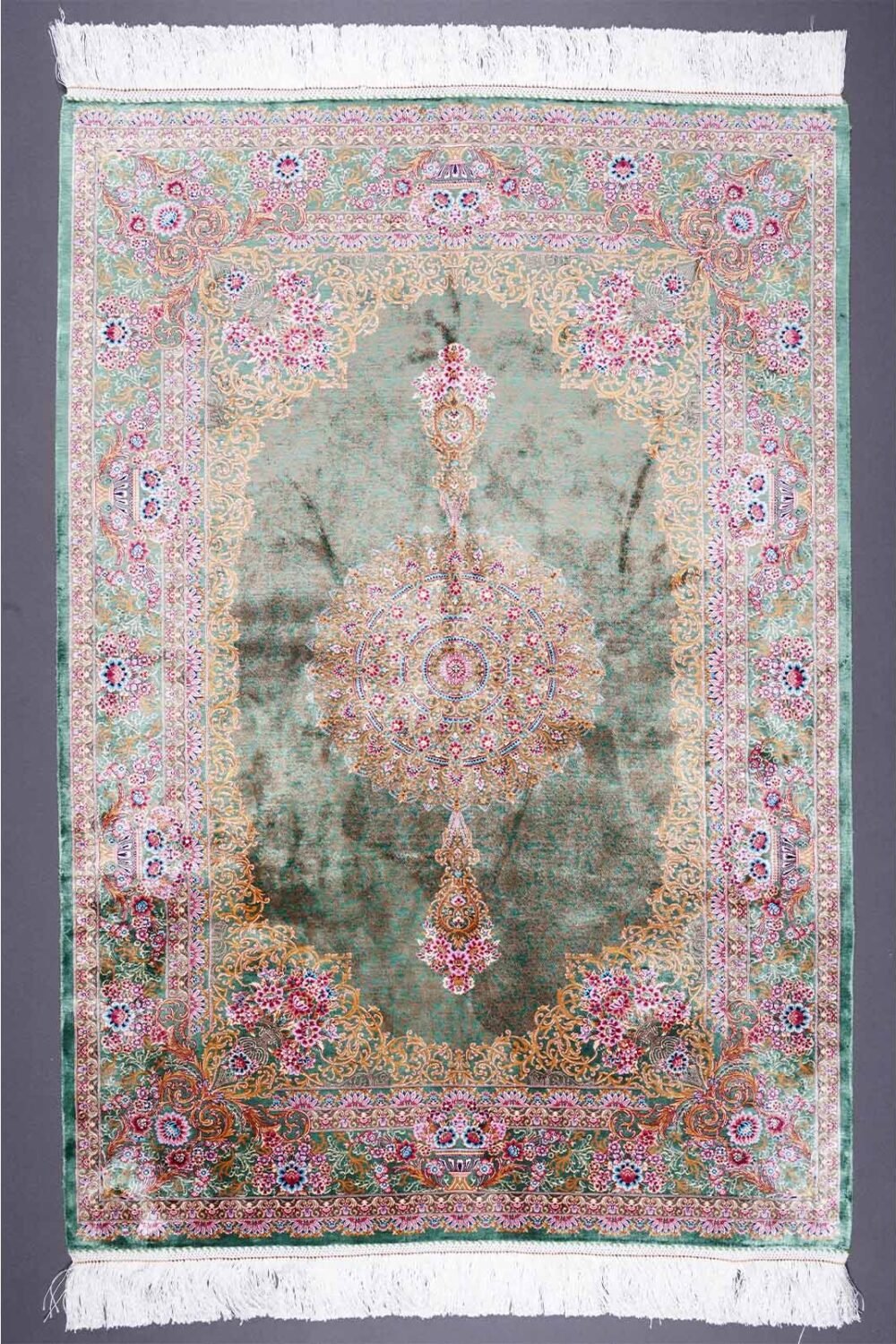 Throw Rugs for Living Room Green Silk Medallion 4.9x3.2 ft - Rugs 1