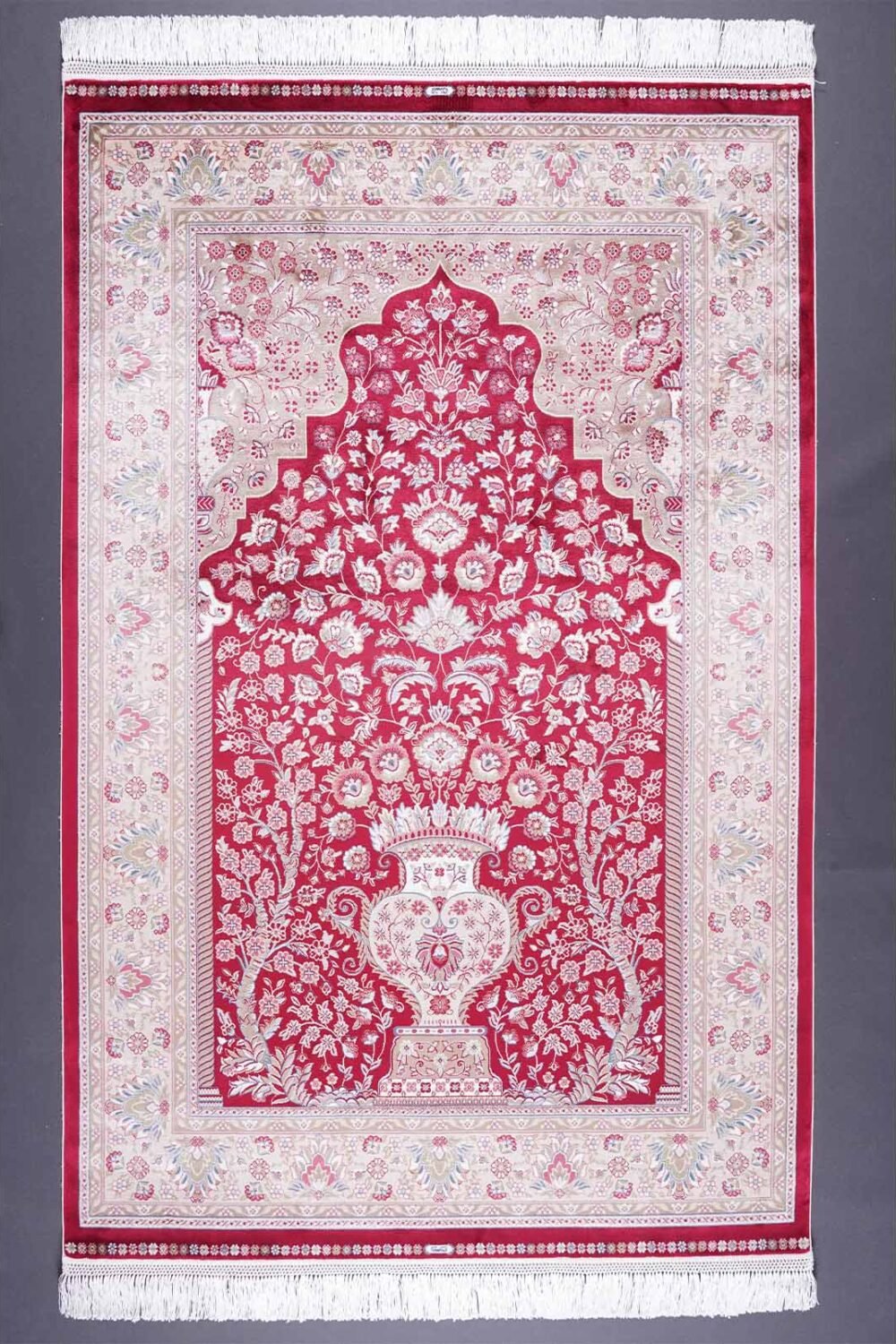 Turkish Red and Beige Floral Rug 3.9x5.9 ft Silk Sajjada - Rugs 1