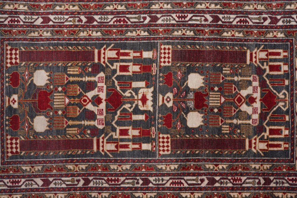 Shiraz Oriental Rug