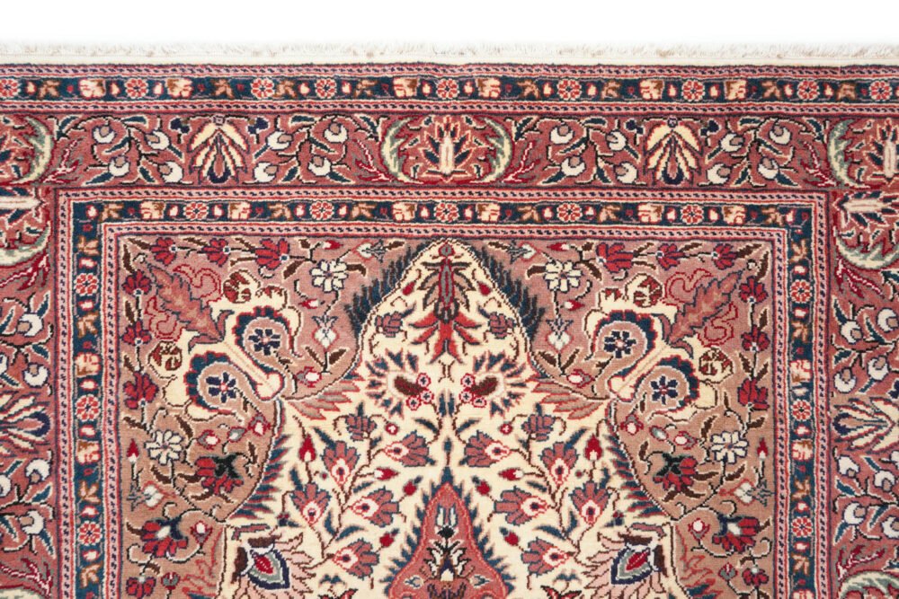Hand-Knotted Pink Oriental Kayseri Rug – Wool Area Rug | Rugs1