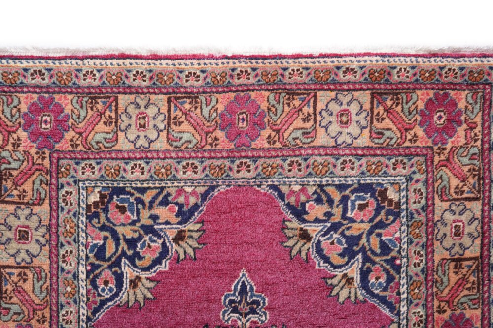 simple rug for living spaces