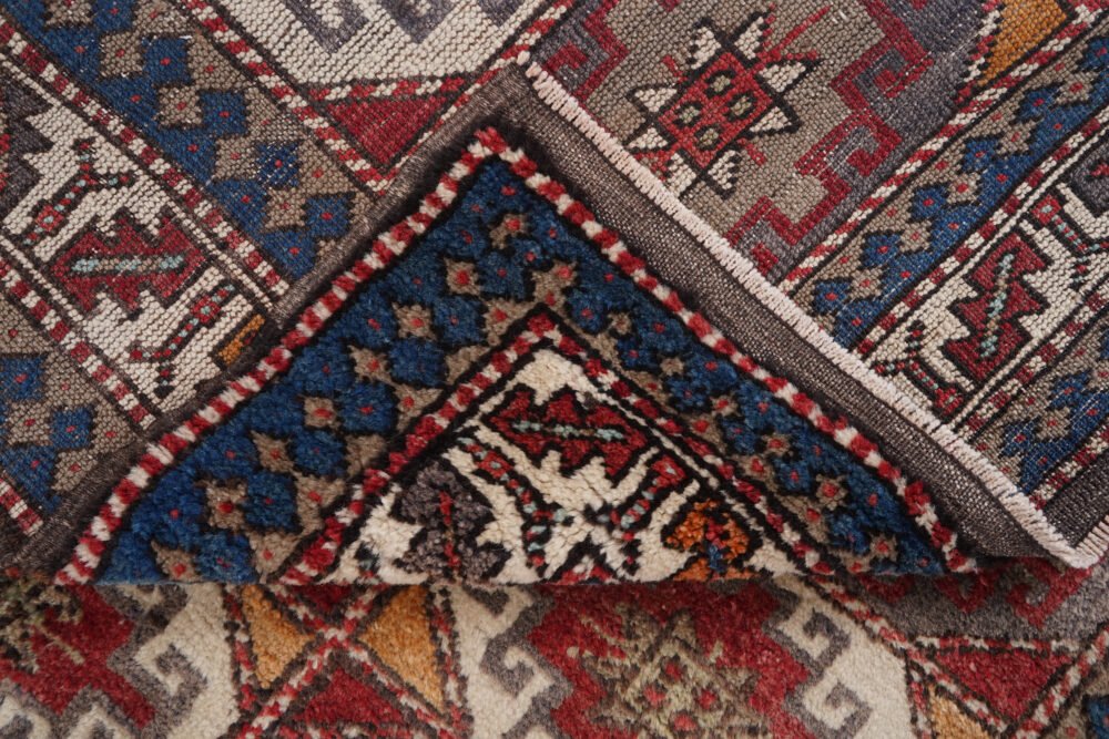 Timeless rug pattern for modern homes