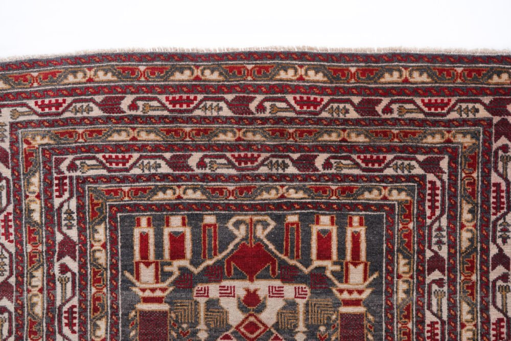 Shiraz Oriental Rug