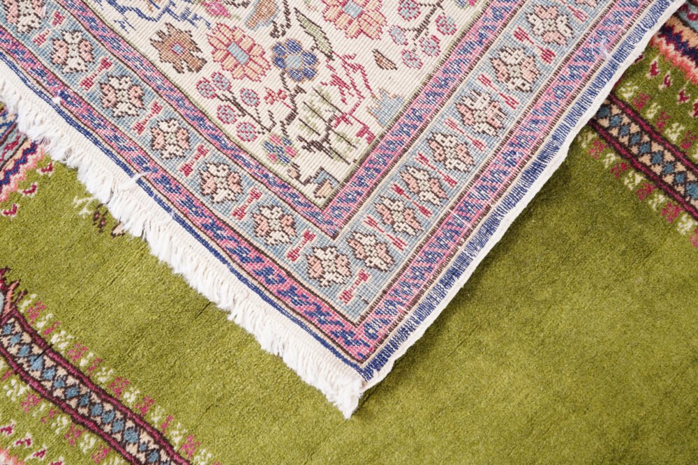 Simple rug design