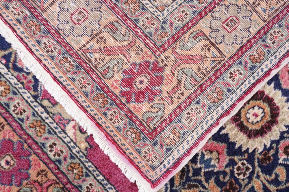 simple rug for living spaces