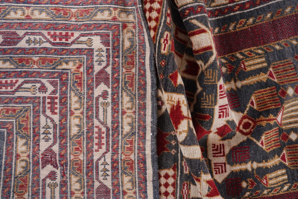 Shiraz Oriental Rug