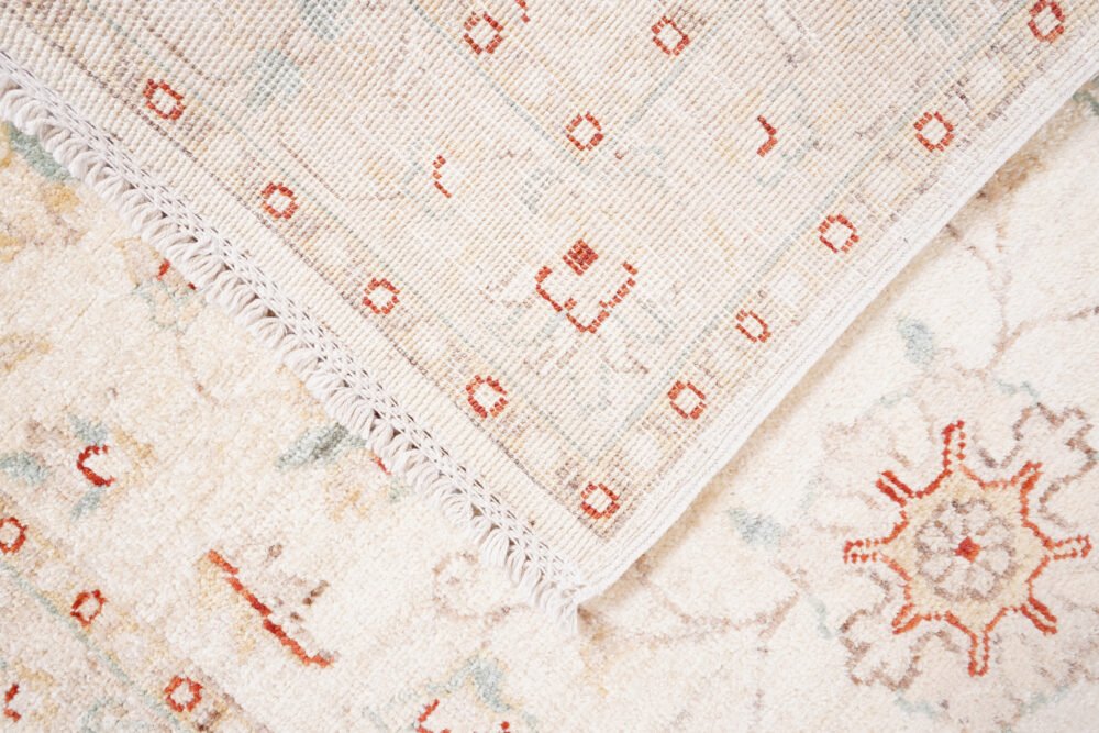 simple rug for living spaces