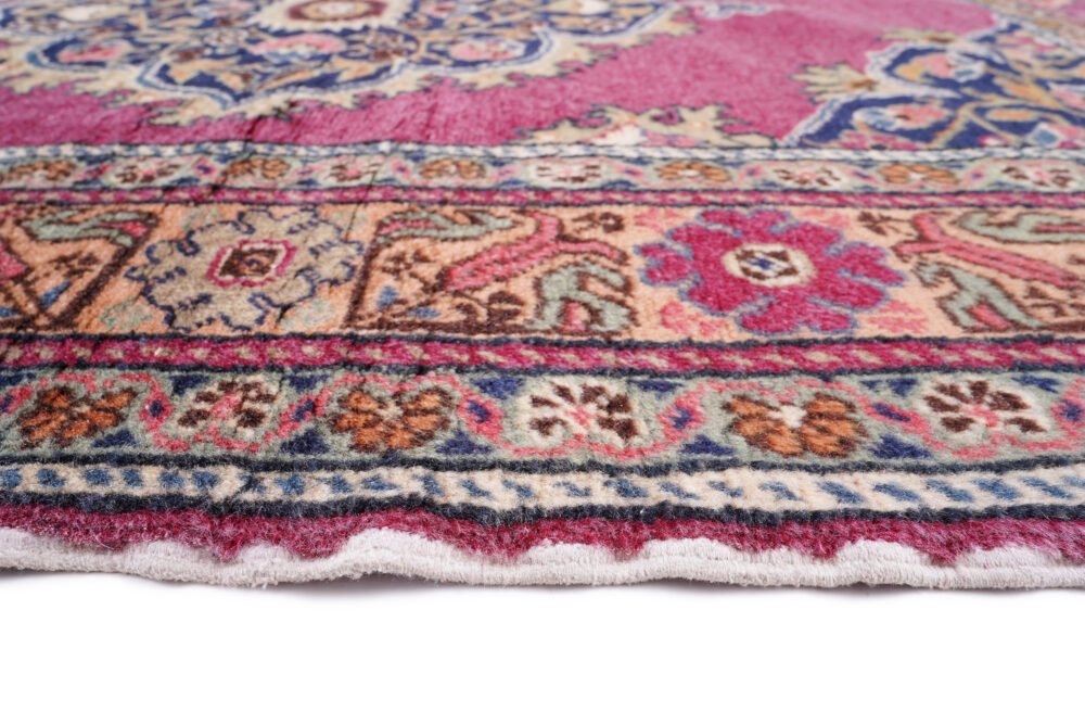 simple rug for living spaces
