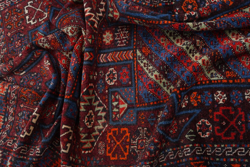 Shiraz Oriental Rug