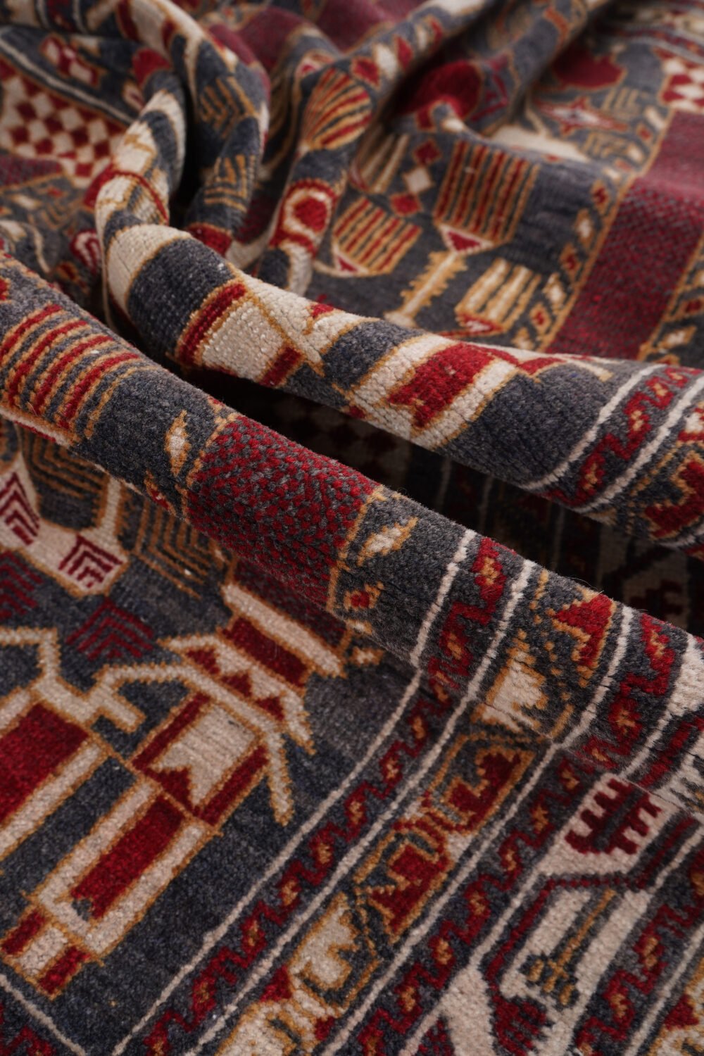 Shiraz Oriental Rug