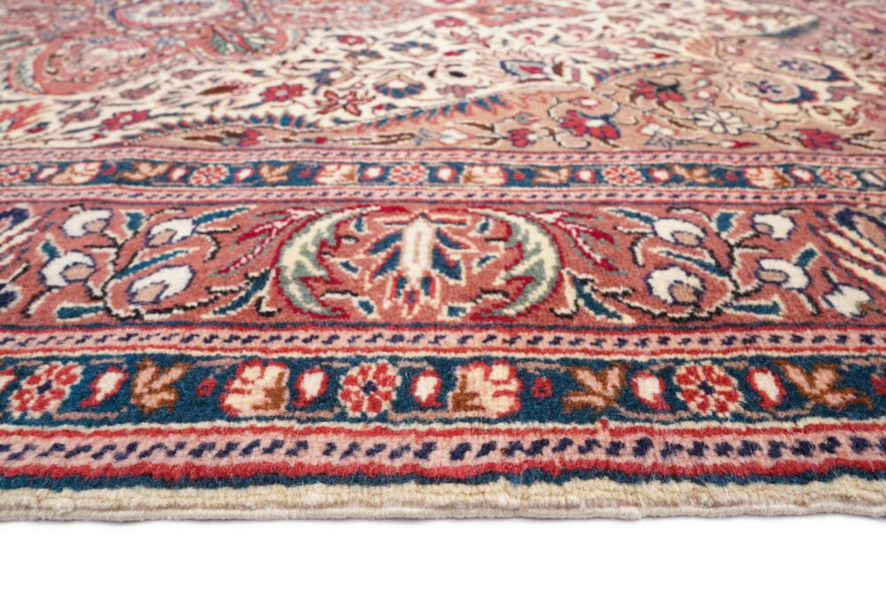 Hand-Knotted Pink Oriental Kayseri Rug – Wool Area Rug | Rugs1
