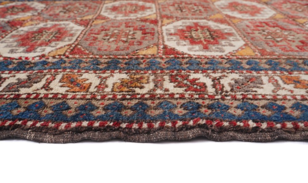 Simple rug for everyday living
