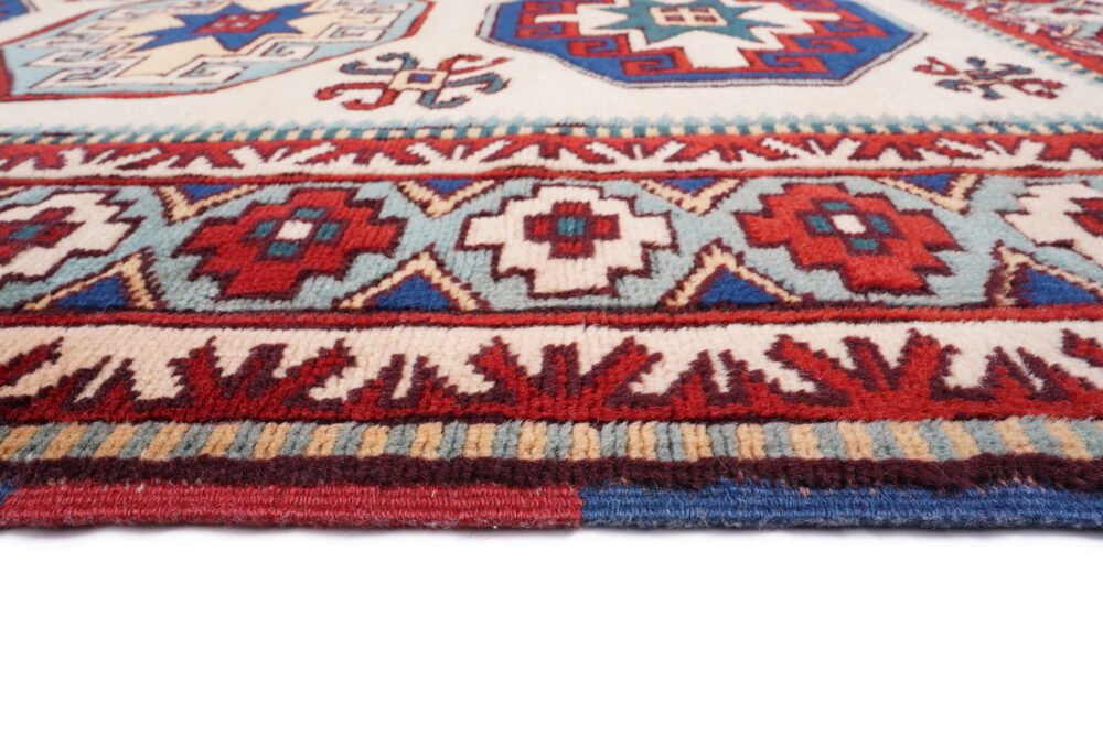 Rug featuring minimal color palette