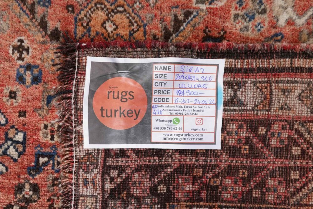 Shiraz Oriental Rug